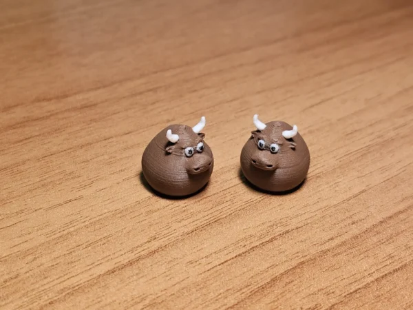 Universal Tokens - Cows - Image 3