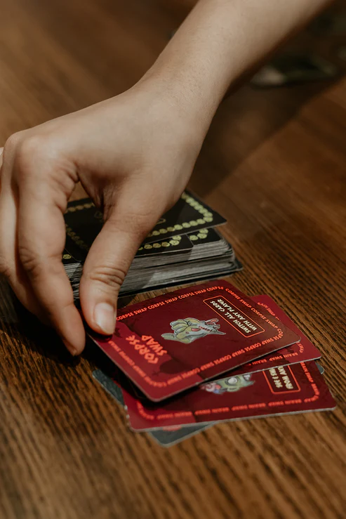 Dead man's Deck game with travel box - Image 2